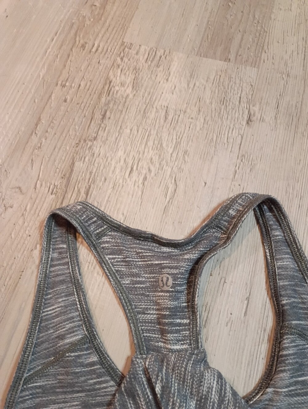 Lululemon - Picture 5 of 5